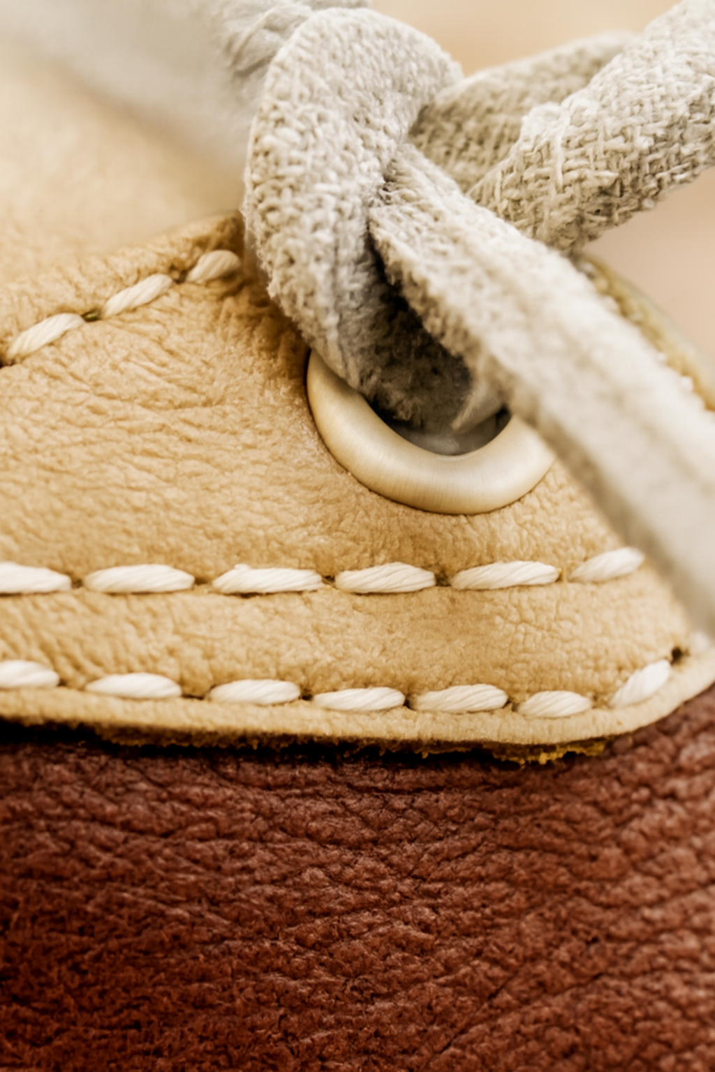 Lachlan - Men's Classic Moccasins with Contrast Details