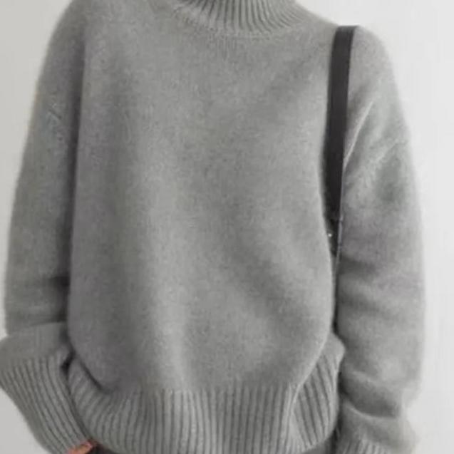 Ainsley | Women's Chic Turtleneck Sweater