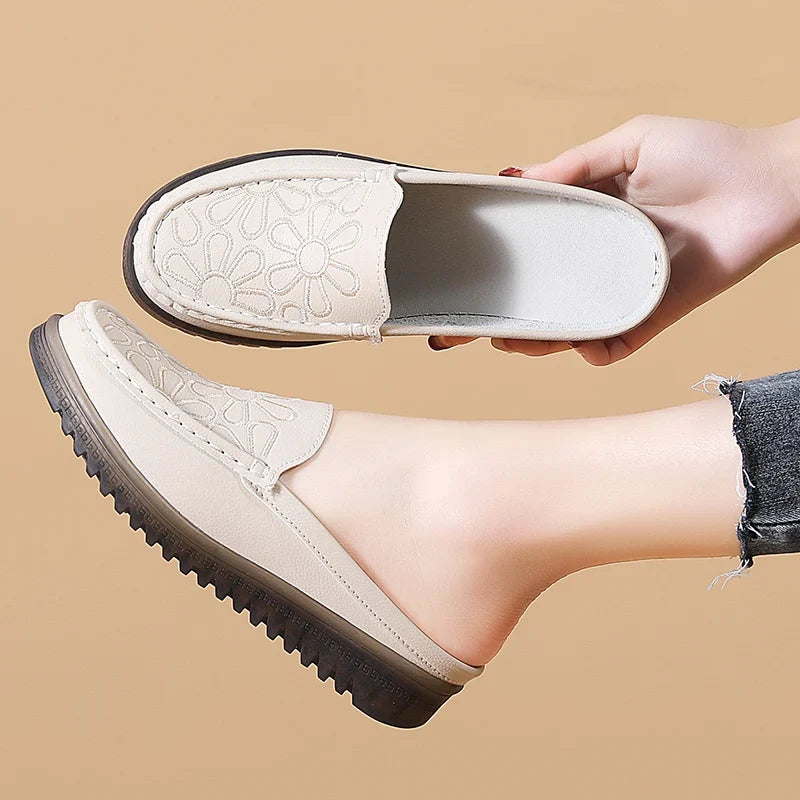 Carys | Women's Floral Clogs with Flexible Sole