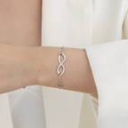 Celeste - Women's Elegant Infinity Bracelet