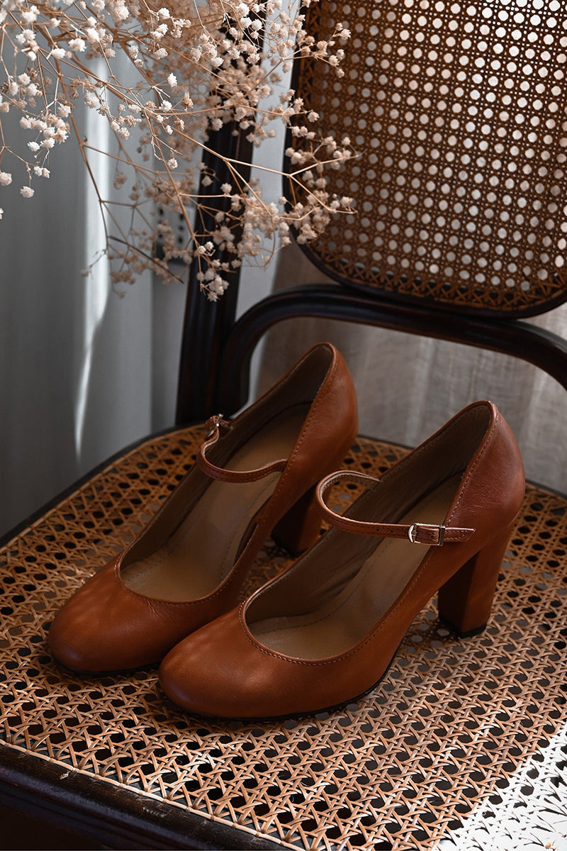 Elowyn - Women's Classic Mary Jane Heels with Buckle Strap
