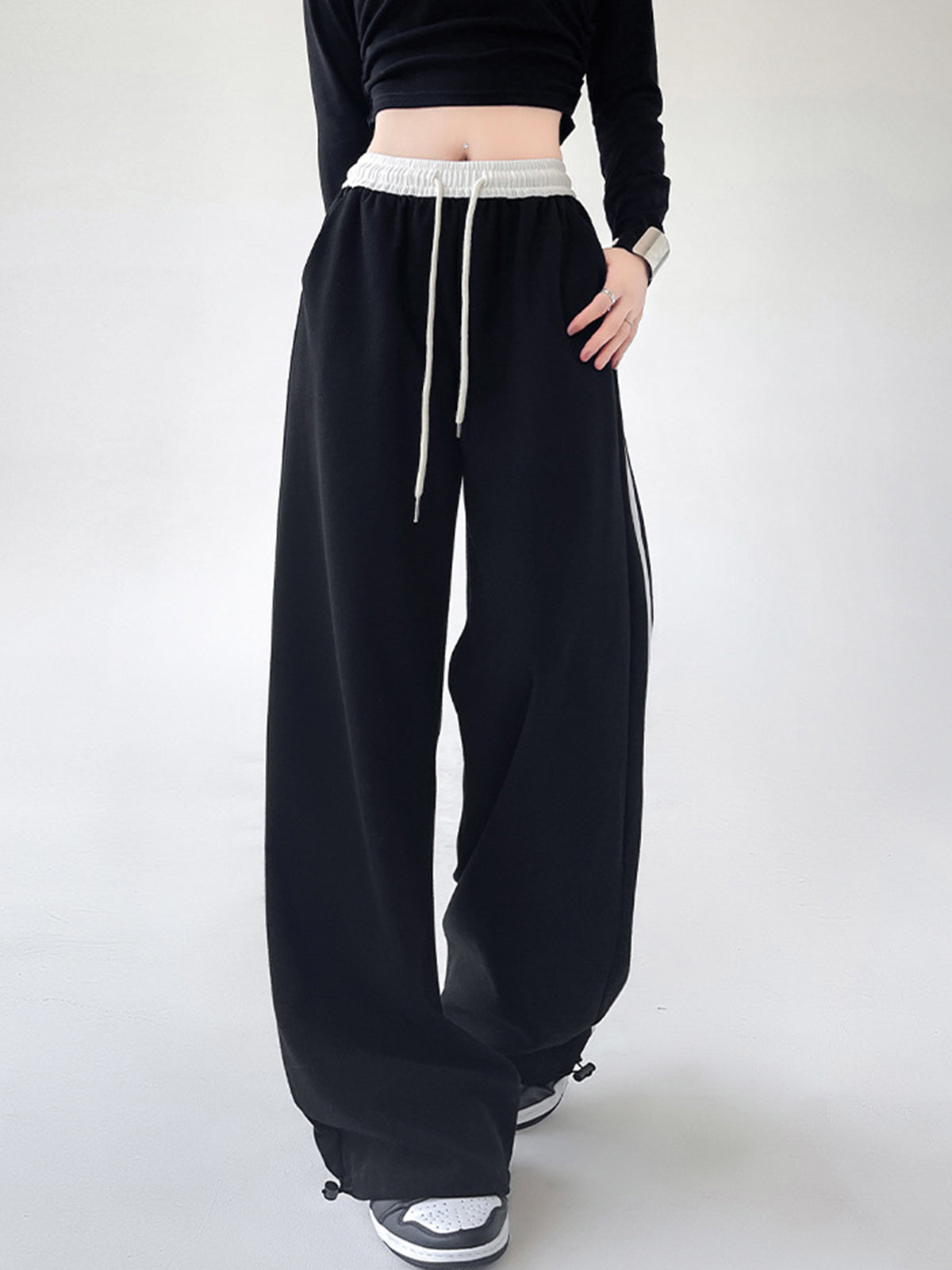 Elowyn - Women's Classic Wide-Leg Sweatpants