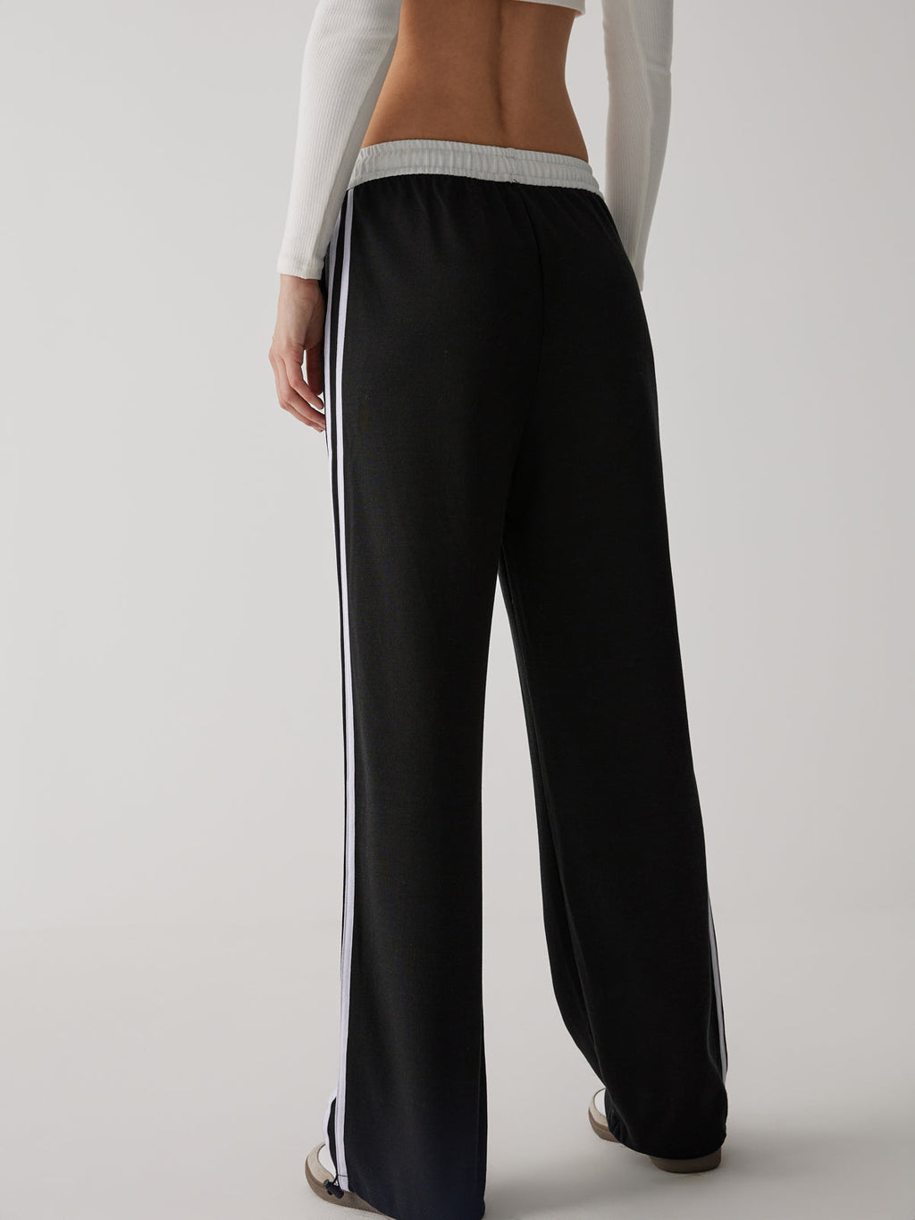 Elowyn - Women's Classic Wide-Leg Sweatpants