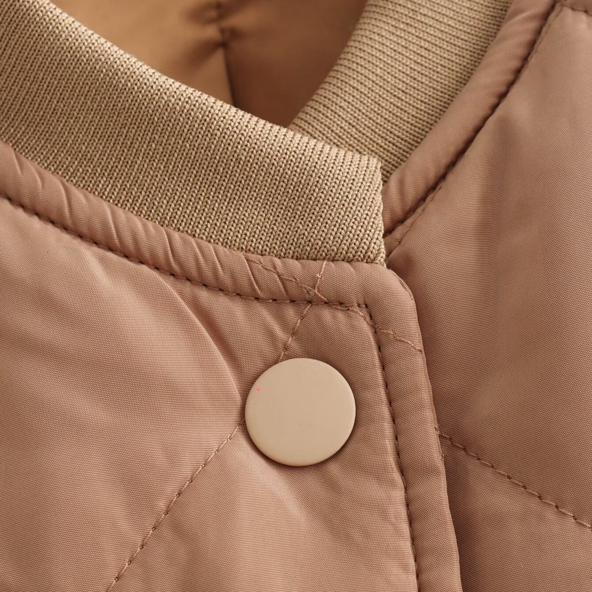 Genevieve - Women's Quilted Bomber Jacket with Ribbed Trim