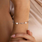 Leona - Women's Classic Gold Pearl Bracelet