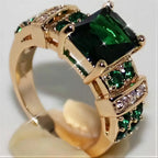 Liora - Women's Elegant Green Gemstone Ring