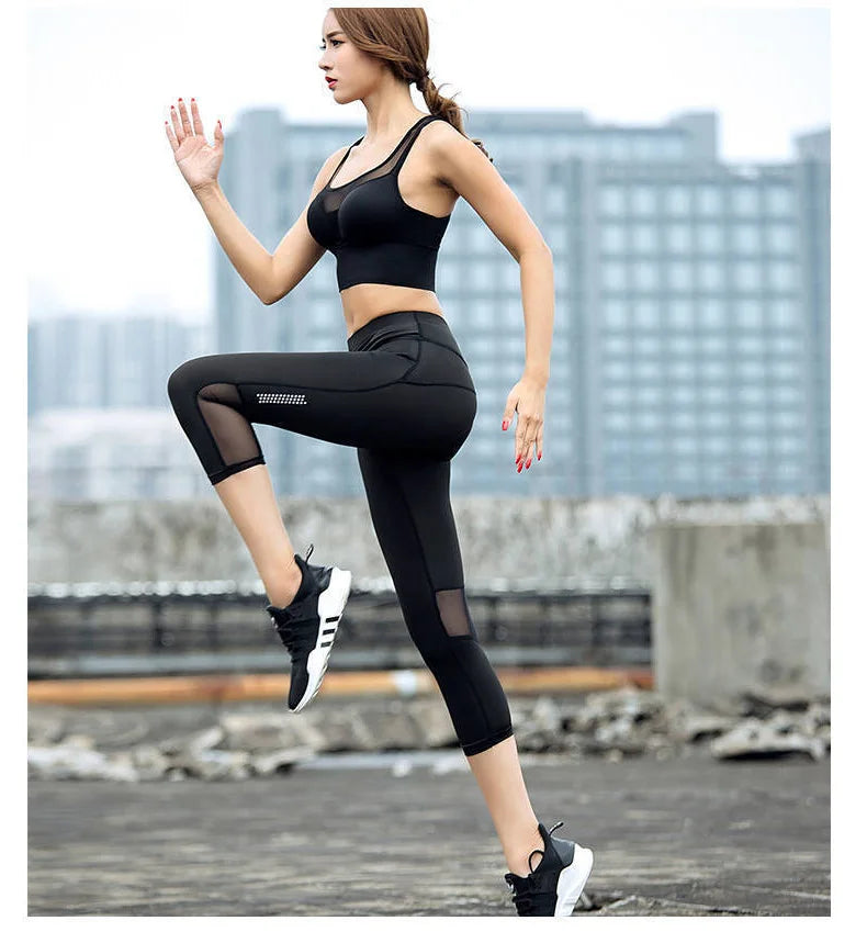 Lyra - Women's Mesh Panel Capri Leggings
