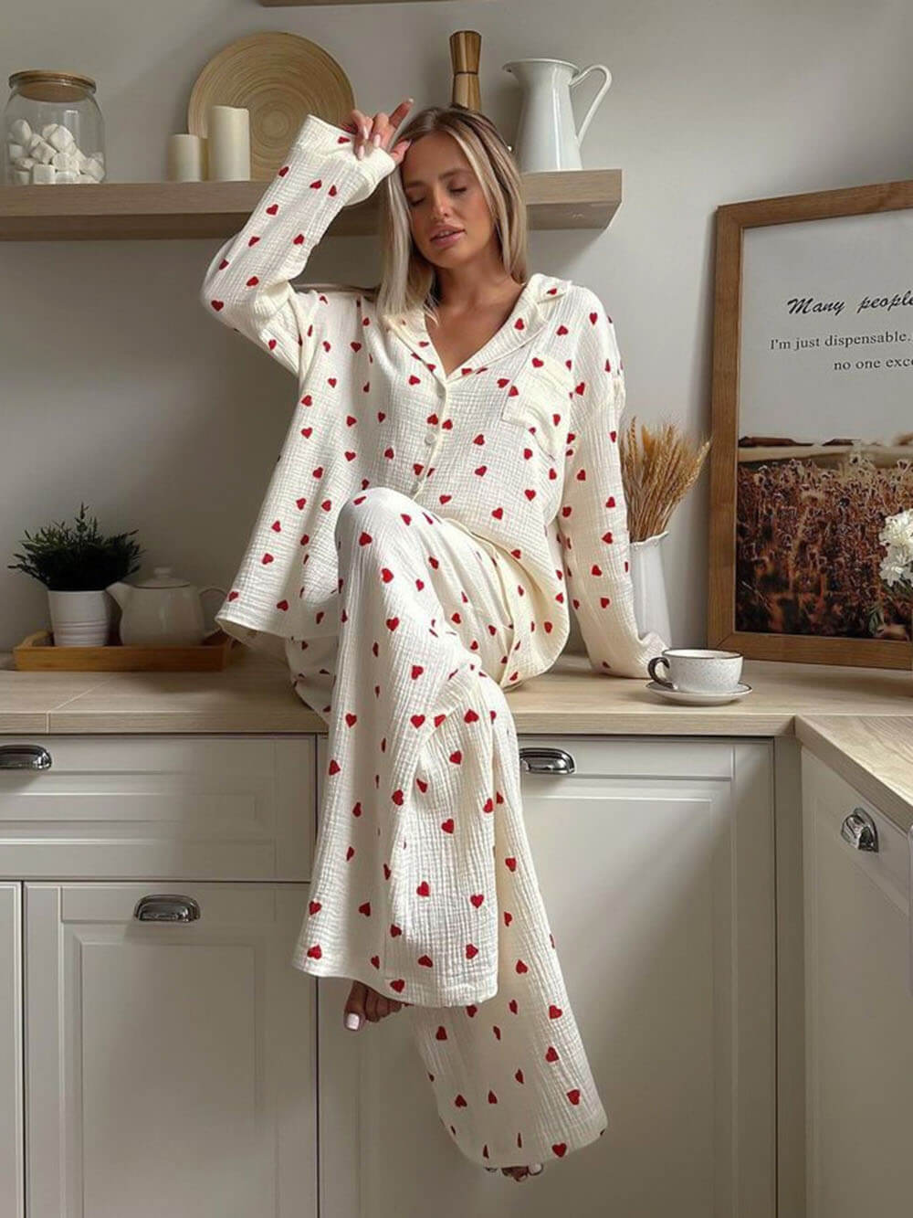 Meryl - Women's Heart Print Pajama Set