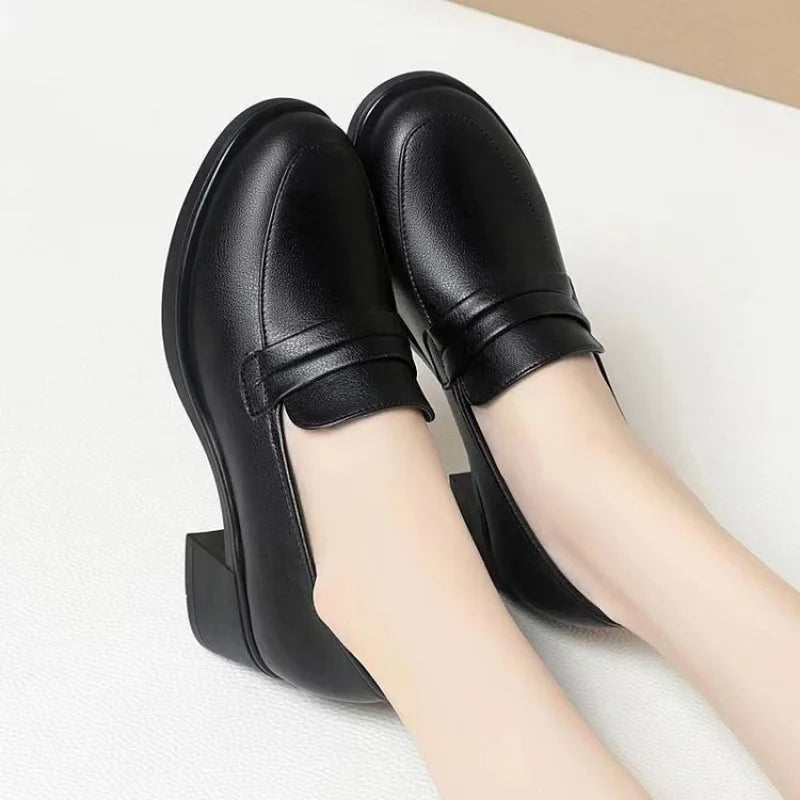 Nadine | Women's Heeled Mary Janes with Classic Design
