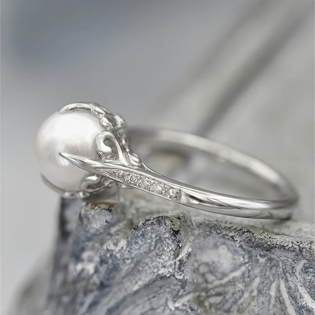 Sable - Women's Elegant Pearl and Diamond Accent Ring