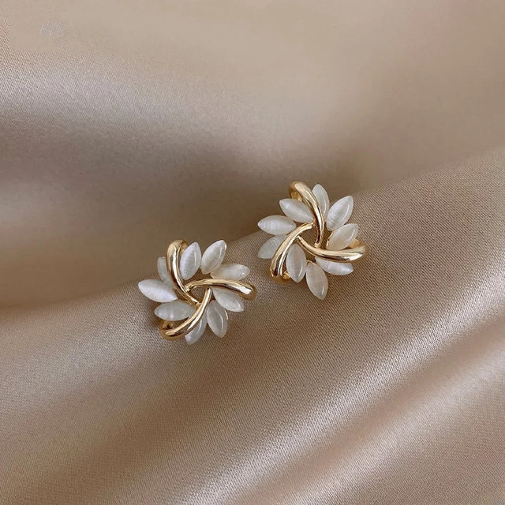 Sienna - Women's Elegant Leaf Cluster Earrings