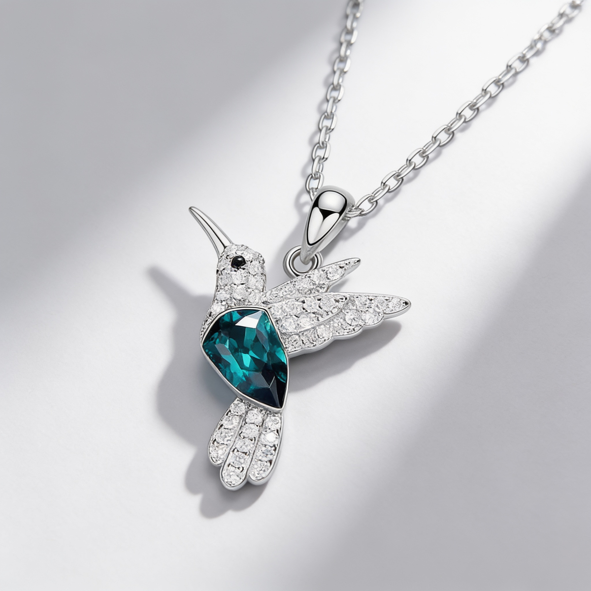 Soren - Women's Elegant Hummingbird Necklace