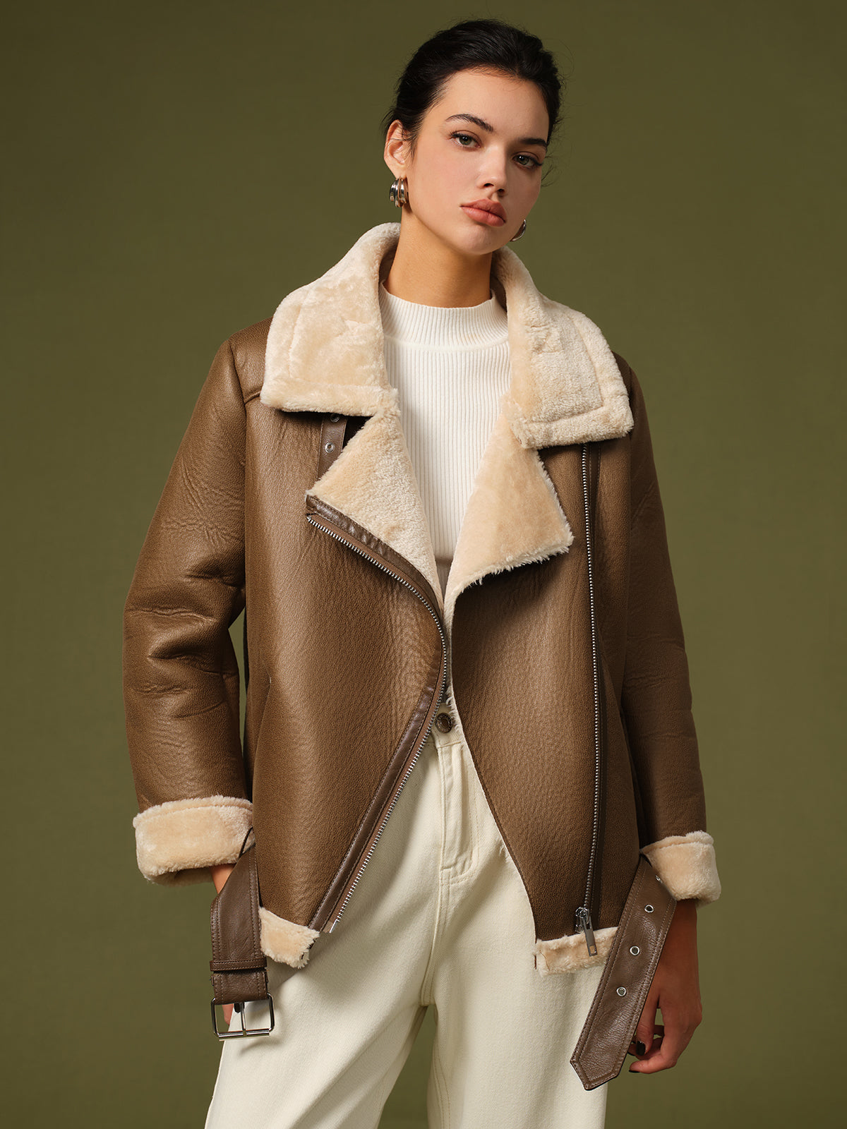 Talia - Women's Chic Fleece Jacket with Buckle Detail