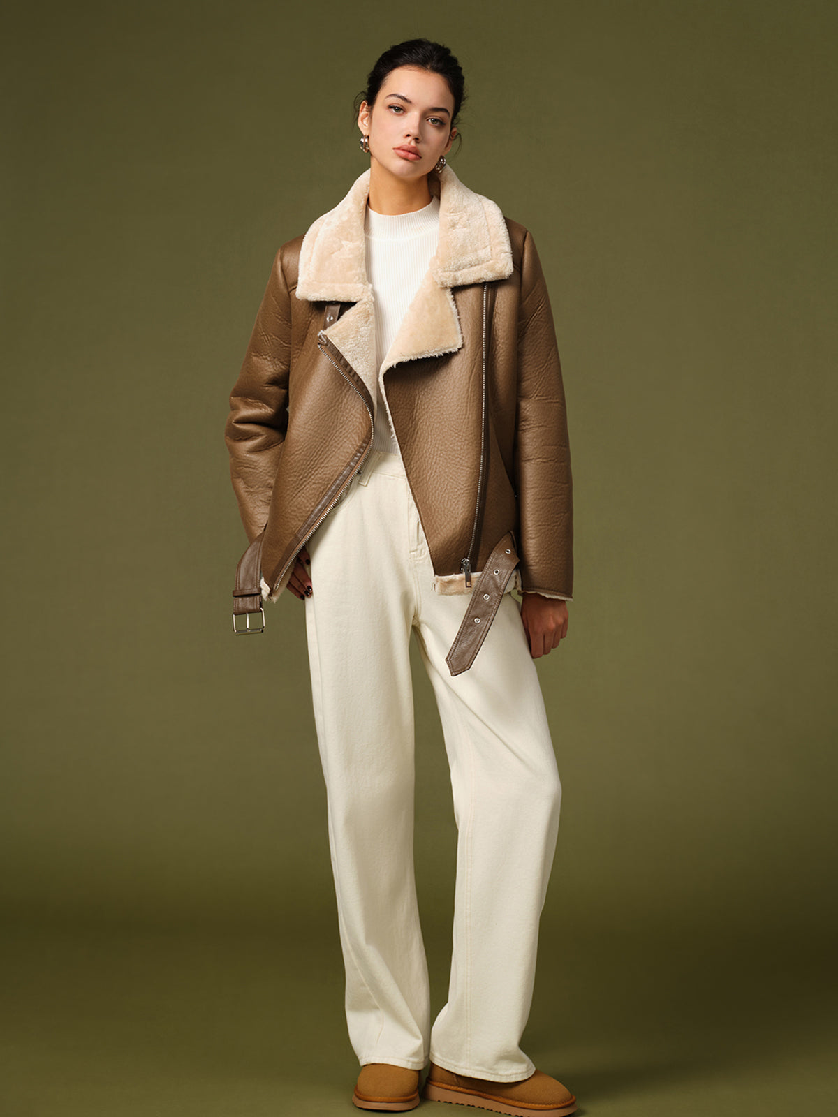 Talia - Women's Chic Fleece Jacket with Buckle Detail