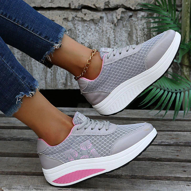Zephyr - Women's Chic Platform Sneakers